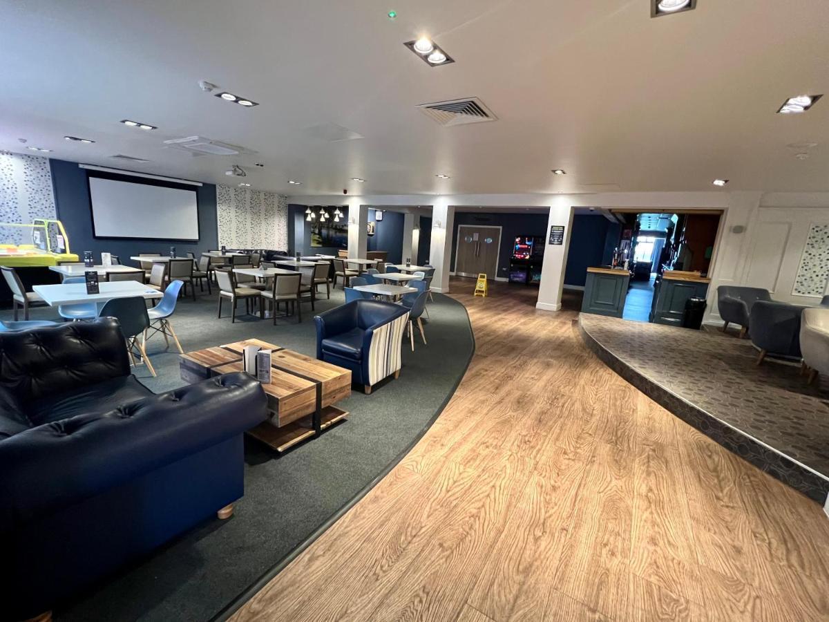 Mallard Corner, Cosy Cotswold Lakeview Lodge South Cerney Exteriér fotografie