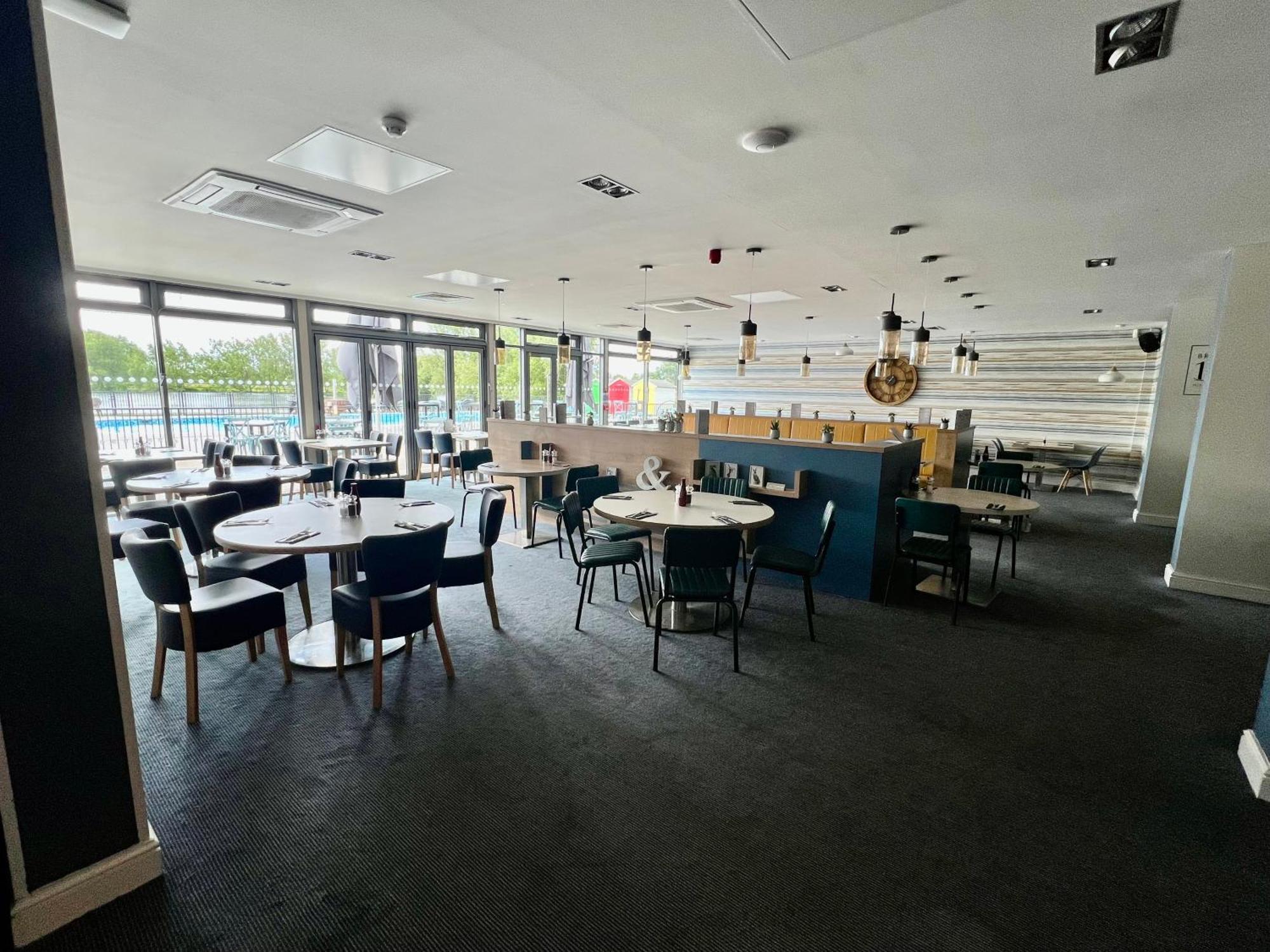 Mallard Corner, Cosy Cotswold Lakeview Lodge South Cerney Exteriér fotografie